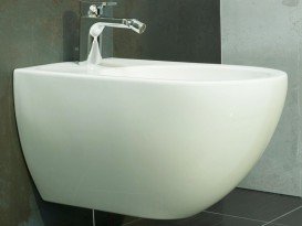 Біде підвісний Geberit Acanto закритої форми санфарфор білий 500.601.01.2