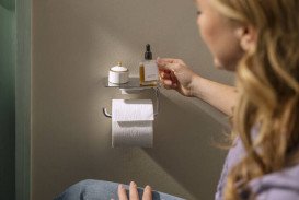 Тримач для туалетного паперу Hansgrohe AddStoris S з полицею метал хром 41789000