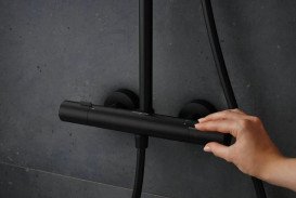 Душова стійка Hansgrohe Pulsify S Puro Showerpipe 260 1jet EcoSmart із термостатом чорний матовий 24223670