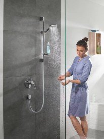 Душевой гарнитур со штангой и мыльницей Hansgrohe коллекция Crometta Vario 65 см хром/белый 26553400