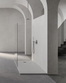 Душевой поддон Hatria Petra H3 Levigato 140x70 см с сифоном керамика белый PL14007000100