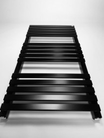 Електричний полотенцесушитель Terma Quadrus Slim 45х87 см чорний матовий WLQUS087045 / 9005 / ONE