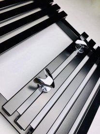 Електричний полотенцесушитель Terma Quadrus Slim 45х87 см чорний матовий WLQUS087045 / 9005 / ONE