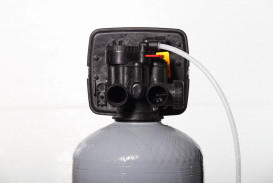 Фильтр обезжелезивания и умягчения воды Ecosoft FK1665CEMIXC