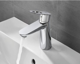 Смеситель для раковины однорычажный с донным клапаном Grohe колекция BauLoop хром 23335000