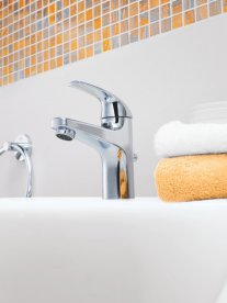Комплект змішувачів для ванної Grohe BauCurve 3 в 1 з душовим набором хром UA122217S1