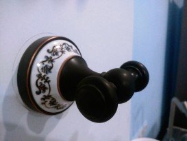 Гачок для ванної Kraus Apollo подвійний латунь темний шоколад KEA-16501-ORB