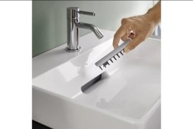 Кришка зливного отвору Geberit ONE з гребінчастою вставкою кріплення на магнітах пластик альпійський білий 245.451.11.1