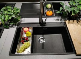 Мийка для кухні Franke Maris MRG 610-72 TL 76х51 см Fragranite онікс 114.0720.003