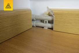 Плинтус для прокладки труб MCH пластик клен FT511