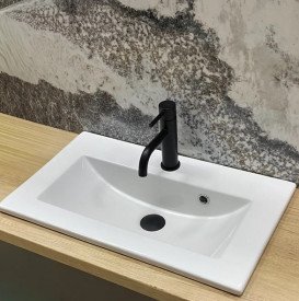 Раковина для ванної кімнати VBI Teora 60,5х36 см кераміка білий VBI-018051