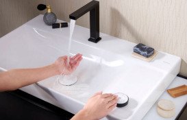 Раковина Hansgrohe Xelu Q 80х48 см полиця праворуч з 2 отворами без переливу кераміка SmartClean білий 61025450