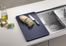 Разделочная доска прямоугольная из безопасного стекла Blanco темно-синяя 232846