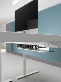 Розеточный блок ASA Plastici VersaTek 3х220В с двумя свободными тунелями алюминий 061.00F.00004