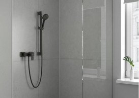 Ручной душ на штанге Hansgrohe Vernis Blend Vario 10 см 2-режимный черный матовый 26422670