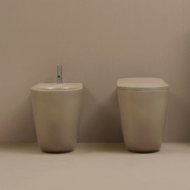 Сиденье с крышкой для унитаза быстросъемное Kerasan Nolita SLIM с микролифтом термопласт коричневый орех петли хром 539181