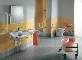 Сидіння з кришкою для унітазу Hatria Autonomy дерево / поліестер YXZ001