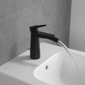 Смеситель для биде Villeroy & Boch Conum с донным клапаном матовый черный TVB127001000K5