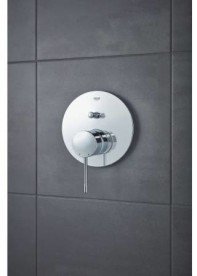 Смеситель для душа встраиваемый Grohe Essence однорычажный с переключателем хром 24058001