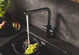 Смеситель для кухни Grohe Blue Pure Minta под фильтр с выдвижной лейкой фантомный черный 30590KF0