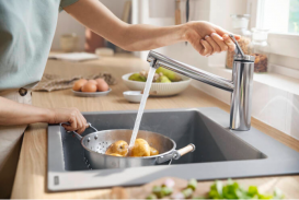 Смеситель для кухни Hansgrohe Zesis M33 150 однорычажный хром 74802000