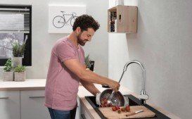 Смеситель для кухни Hansgrohe Focus M42 220 с вытяжным душем 2jet sBox хром 71820000