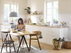 Смеситель для кухни с выдвижной лейкой Hansgrohe Zesis M33 150 Eco однорычажный хром 74810000