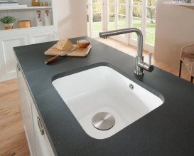 Змішувач для кухні Villeroy & Boch Steel Shower з висувною лійкою суцільна нержавіюча сталь 969701LC