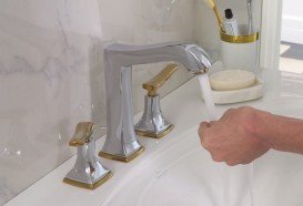 Змішувач для раковини двухвричажний вбудовується Hansgrohe колекція Metropol Classic хром / золото 31330090