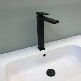 Змішувач для раковини Fiore Kube змішувач чорний матовий 100NN8517