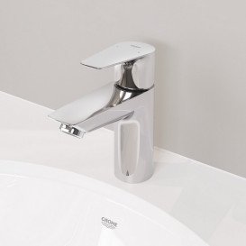 Змішувач для раковини Grohe BauEdge з донним клапаном хром 23758001