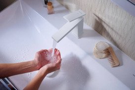 Змішувач для раковини Hansgrohe Tecturis E матовий одноважільний білий 73012700