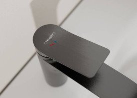 Змішувач для раковини Hansgrohe Vivenis CoolStart одноважільний чорний матовий хром 75024340