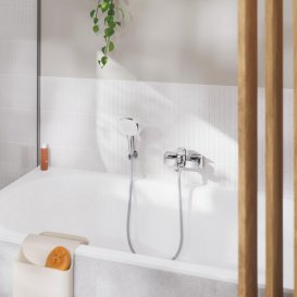 Смеситель для ванной Grohe Cubeo однорычажный с душевым набором хром 1018140000