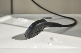 Смеситель для ванной Grohe Cubeo однорычажный с душевым набором черный матовый 1018142430