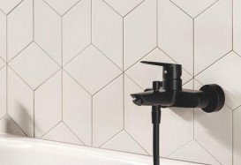 Змішувач для ванної кімнати Grohe QuickFix Start з душовим набором чорний матовий UA30330702