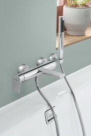 Смеситель для ванной Villeroy & Boch Liberty однорычажный хром TVT10700100061