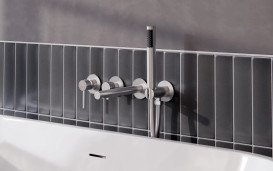 Змішувач для ванни Besco Zea одноважільний з душовим гарнітуром матовий нікель BW-Z4P-NS