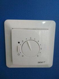 Терморегулятор для теплої підлоги Devi DEVIreg 530 білий 140F1030