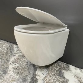 Унітаз підвісний VBI VULCANO 49х36,5 см безободковий з кришкою soft-close кераміка білий VBI-020100