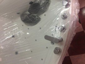 Ванна аэро- и гидромассажная акриловая Golston 150х150 угловая белый G-U1026