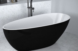 Ванна акриловая Besco Goya 142х62 см с сифоном клик-клак хром черный глянцевый/глянцевый белый #WMD-140-GBW
