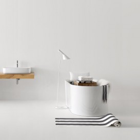 Ванна акриловая свободностоящая Kerasan Nolita с донным клапаном Clic-clac 145x78xh58 535001