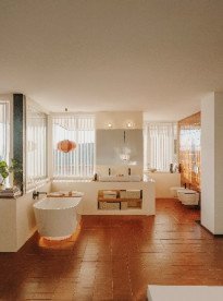 Ванна из искусственного камня Roca Tura 170х75 см с LED-подсветкой и деревянной полкой Stonex® белый A248672000