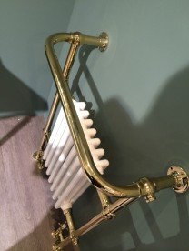 Водяной полотенцесушитель для закрытых систем отопления Burlington Trafalgar 60x95 см сталь золото R1 GOL