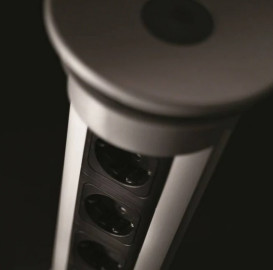 Выдвижной розеточный блок ASA Plastici VersaElite 3х220В+2xUSB type А+А алюминий/черный 060.05F.00007