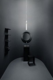 Зеркало в ванную комнату Laufen Kartell All saints Ø78 см пластик черный H3863310910001