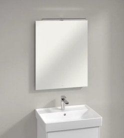 Дзеркало у ванній кімнаті Villeroy & Boch More To See 60х75 см з підсвічуванням A4046000